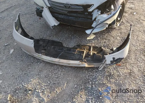 2004 Toyota Camry Le z USA, uszkodzony, nr VIN 4T1BE32K34U821758